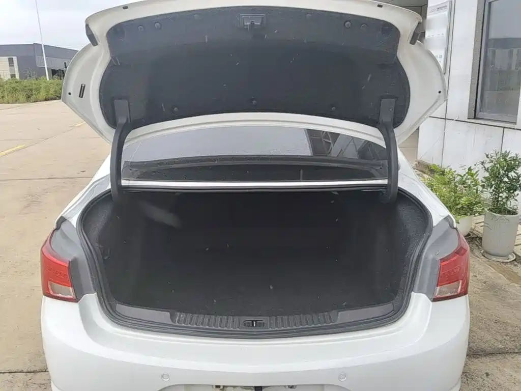Buick Verano — миниатюра 19