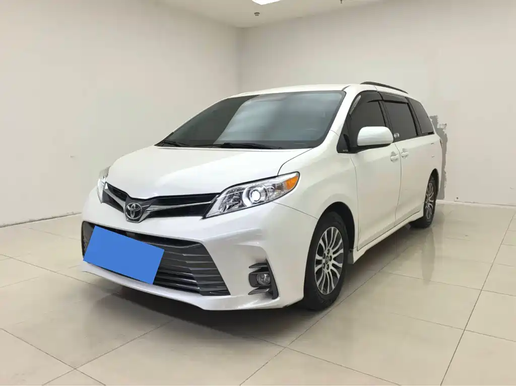 Купить Toyota Sienna