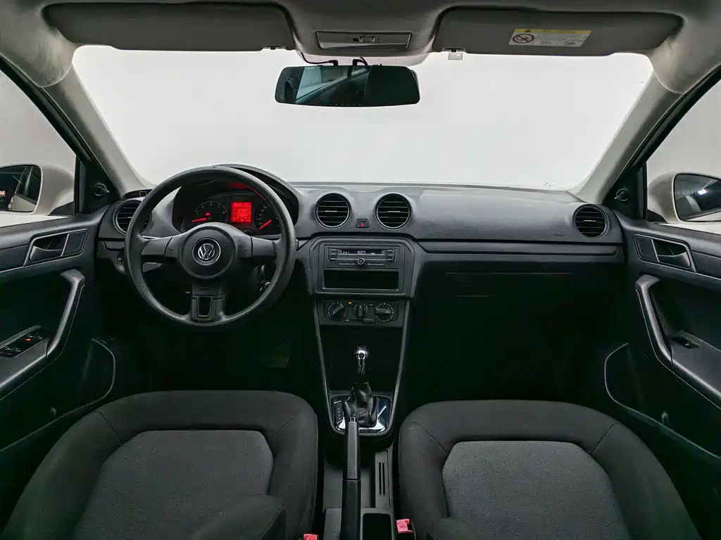 Volkswagen Jetta — миниатюра 12