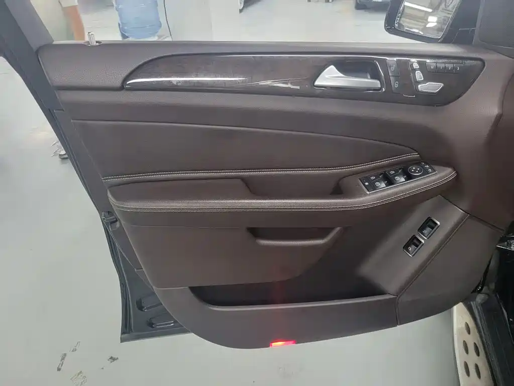 Mercedes-Benz GLS — миниатюра 4