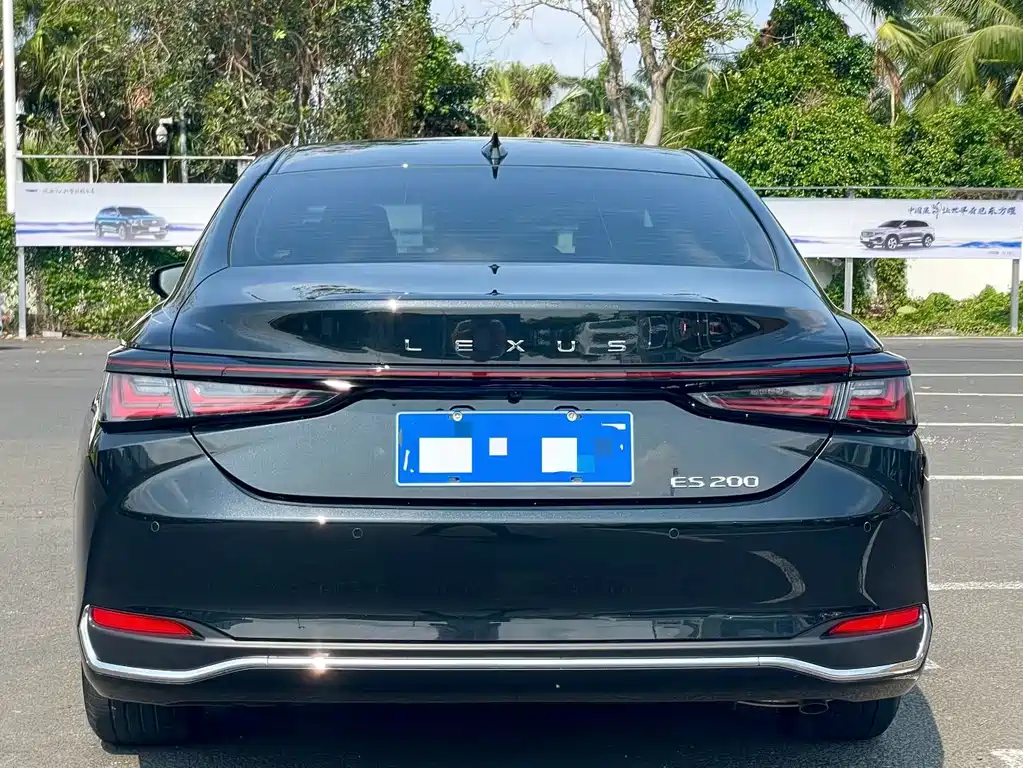 LEXUS ES
