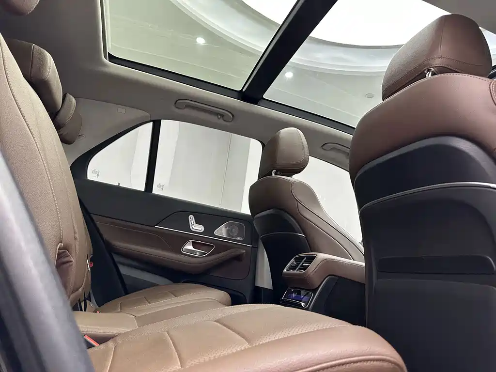 Mercedes-Benz GLE (Import) — миниатюра 14