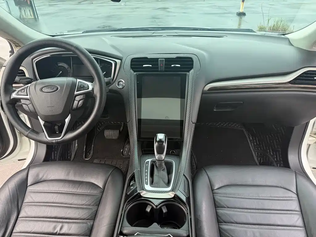 Ford Mondeo — миниатюра 12