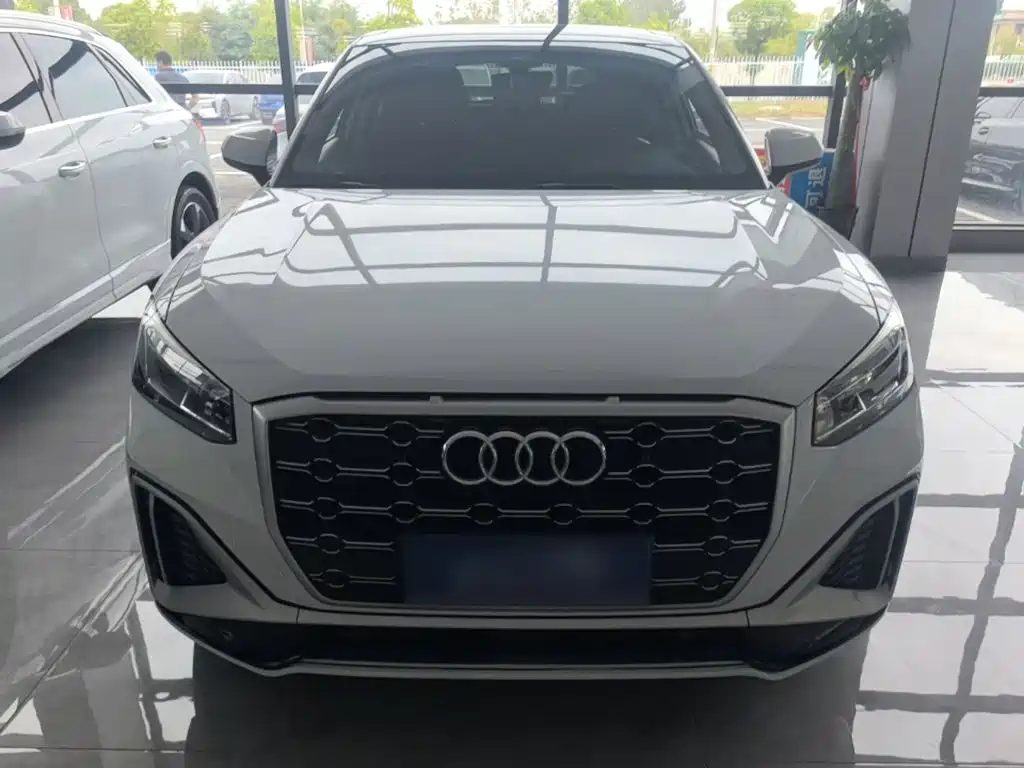 Audi Q2L — миниатюра 3
