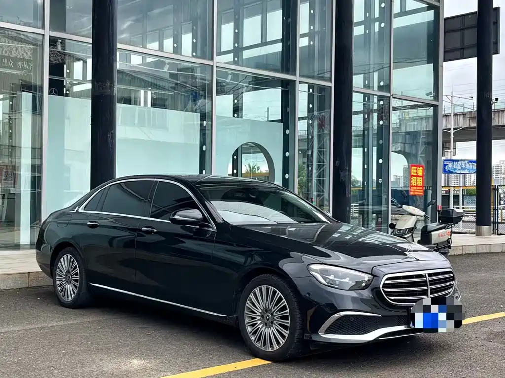 Mercedes-Benz E-Class — миниатюра 4