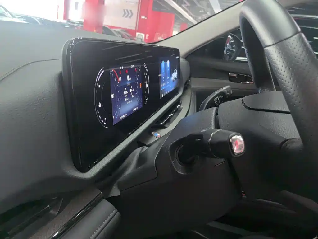 Ford Equator Sport — миниатюра 16
