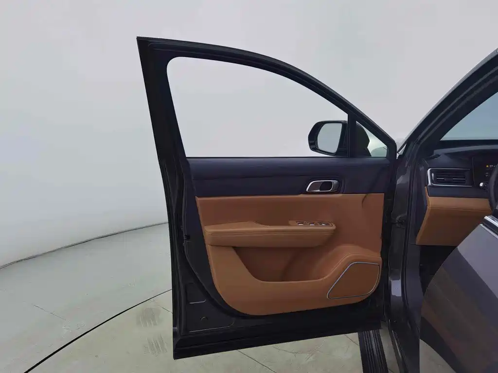 Li Auto Li ONE — миниатюра 5