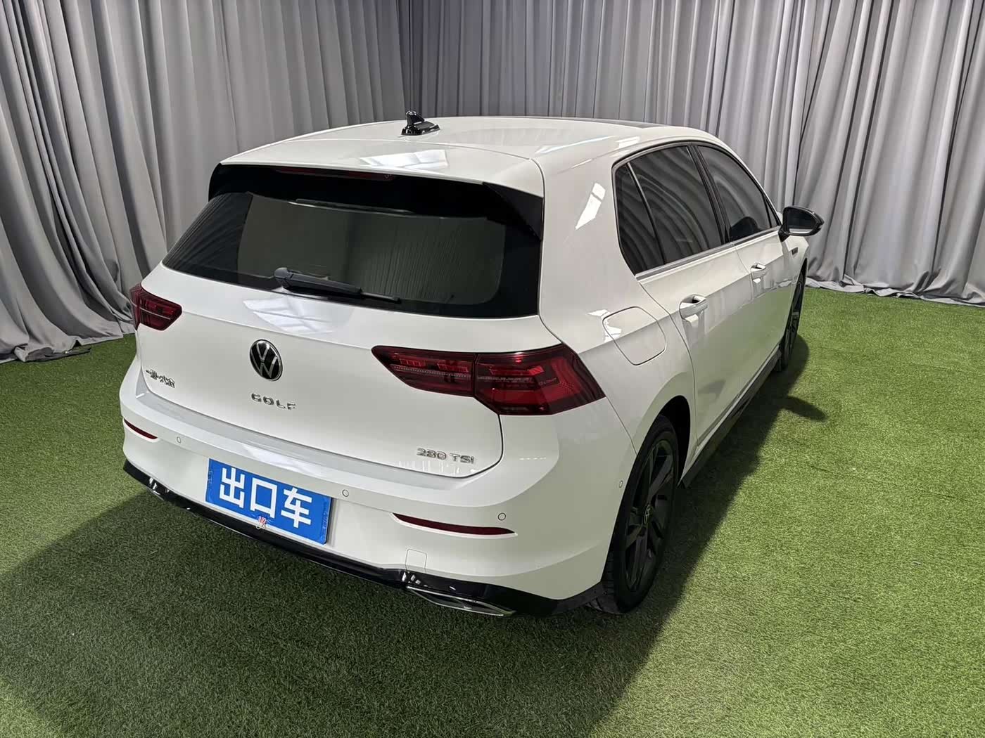 Volkswagen Golf 1.4 л 2022 г. Белый, пробег 35000 км