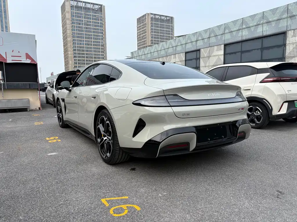 XIAOMI CAR XIAOMI SU7