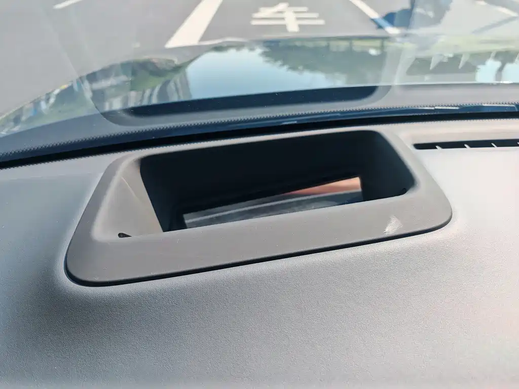 Li Auto Li L8 — миниатюра 15