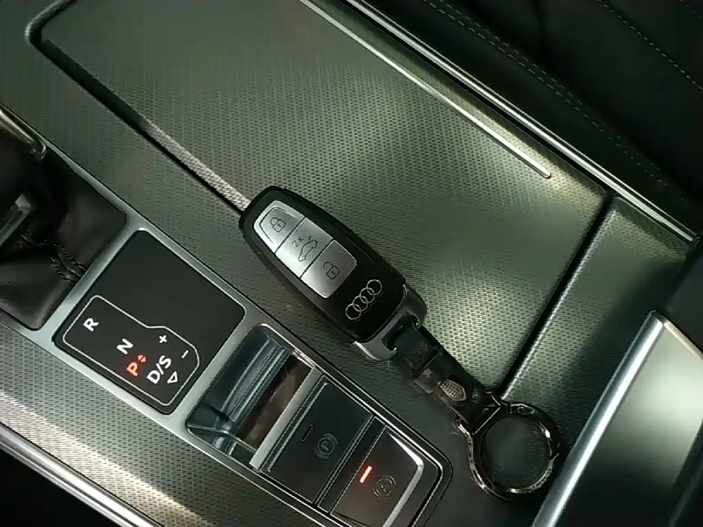 Audi A6L — миниатюра 9
