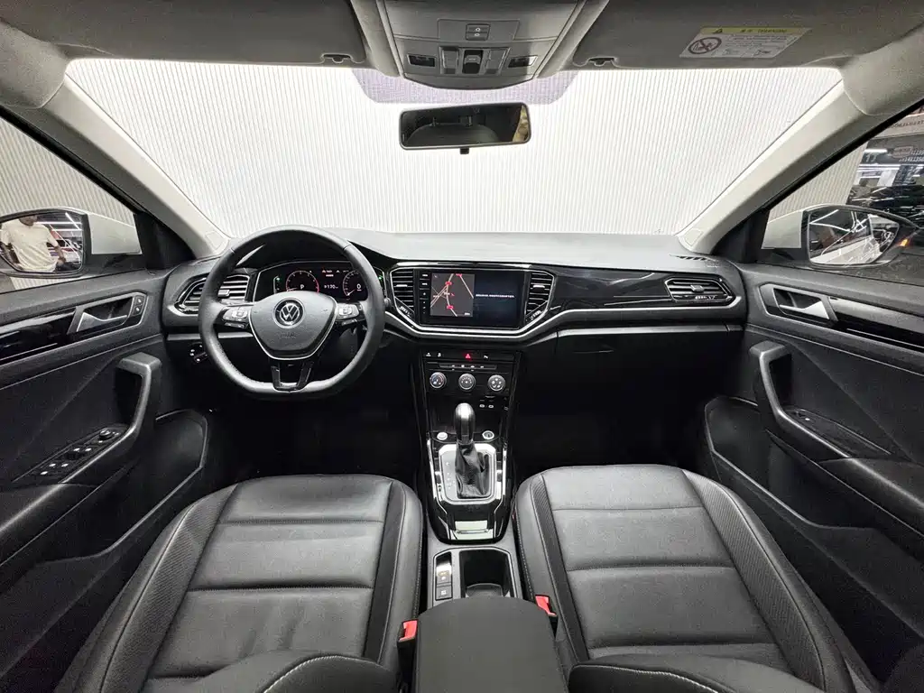 Volkswagen T-Roc — миниатюра 13
