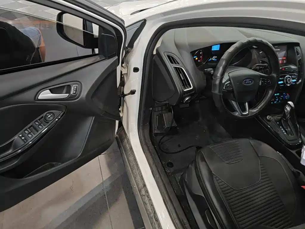 Ford Focus — миниатюра 16