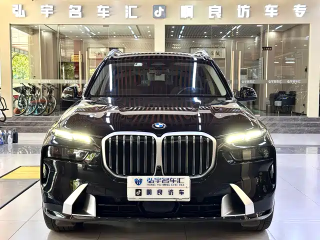 BMW  X7