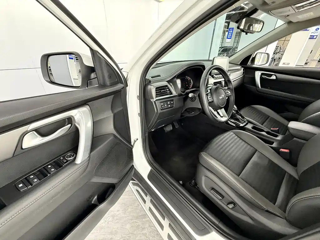 Kia Sportage — миниатюра 5