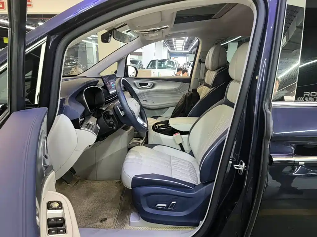 Roewe iMAX8 — миниатюра 16