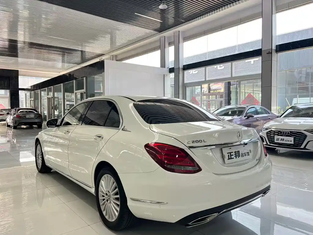 Mercedes-Benz C-Class — миниатюра 5