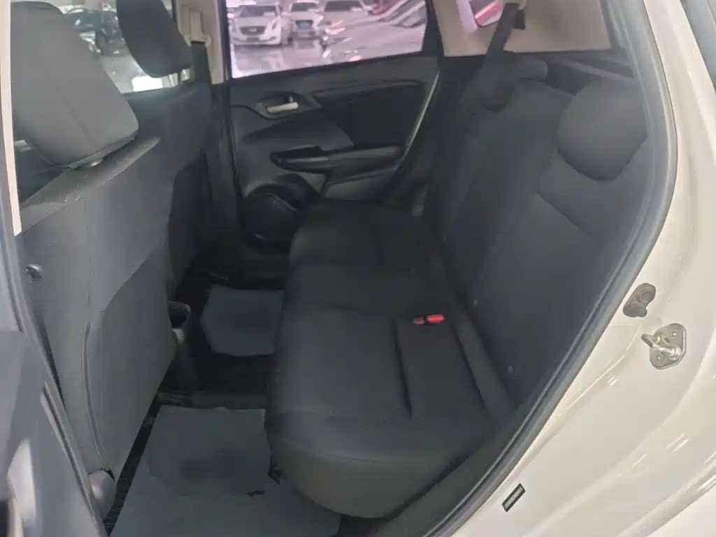 Honda Fit — миниатюра 17