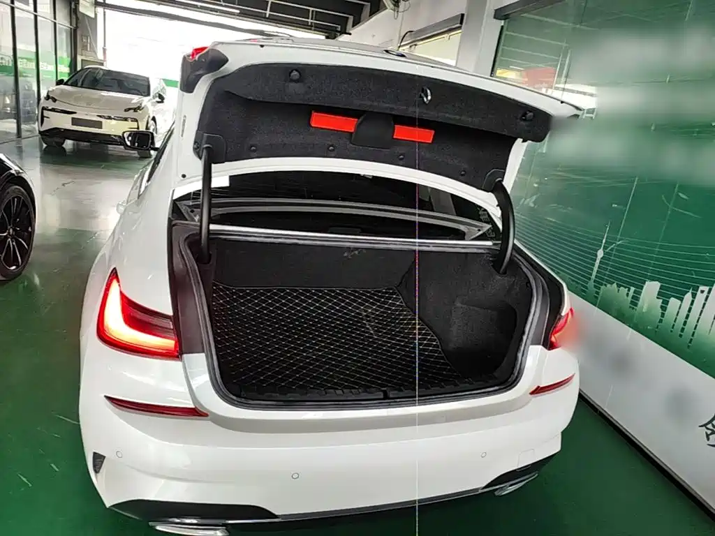 BMW 3 Series — миниатюра 19
