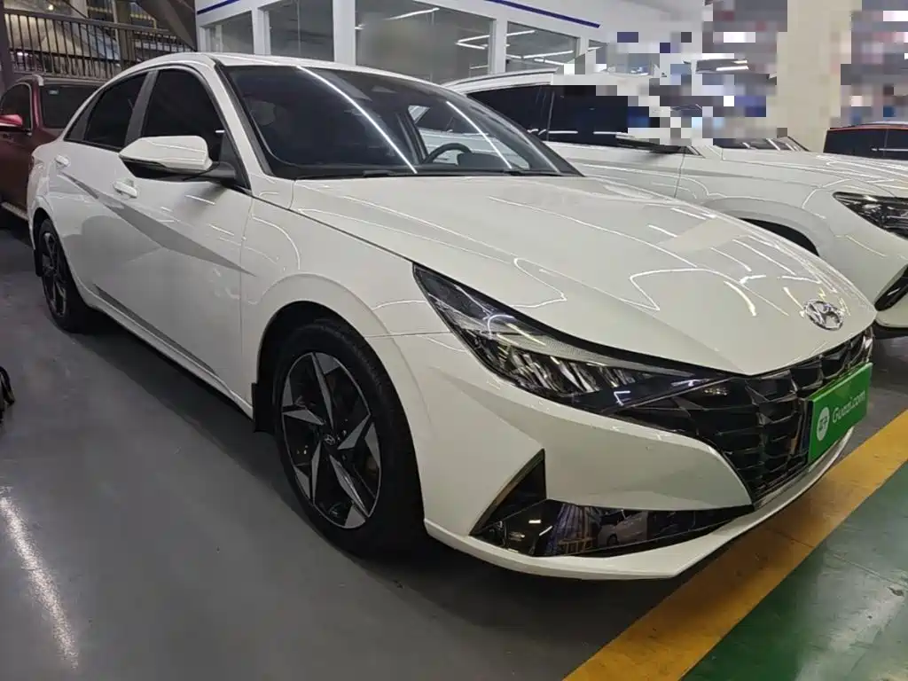 Hyundai Elantra — миниатюра 4