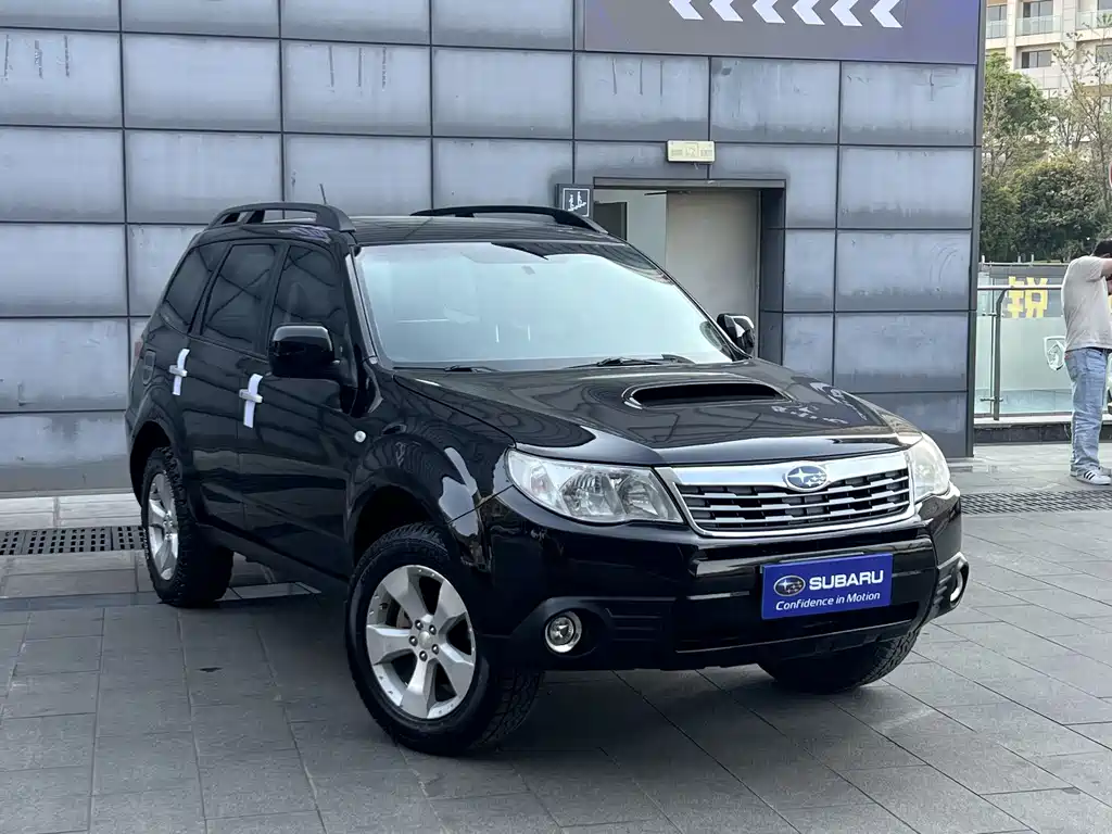 Subaru Forester 2.5XT Luxury Navigation Edition, фото 3