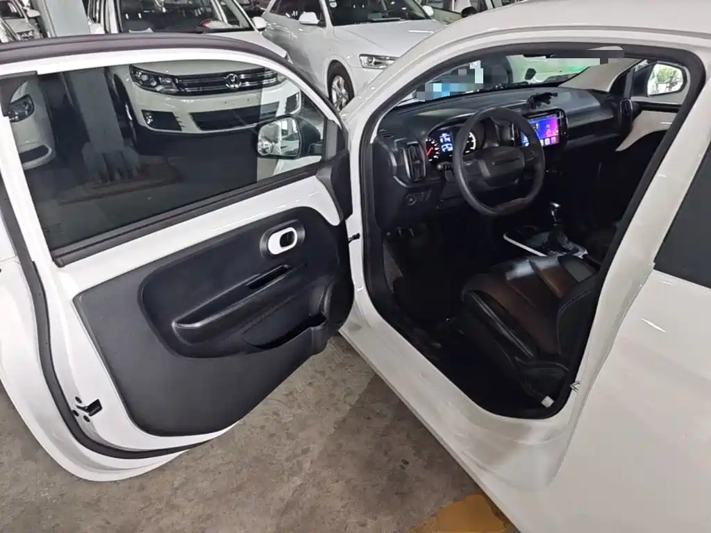 Roewe Clever — миниатюра 16