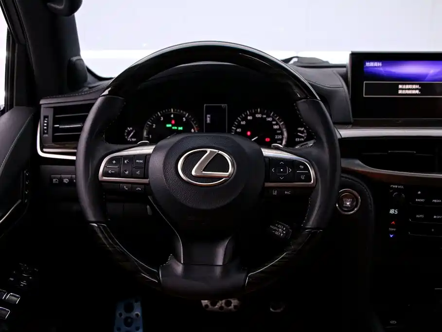 Lexus LX — миниатюра 7