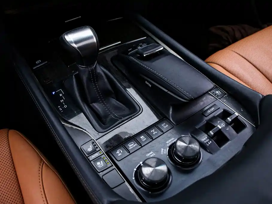 Lexus LX — миниатюра 10