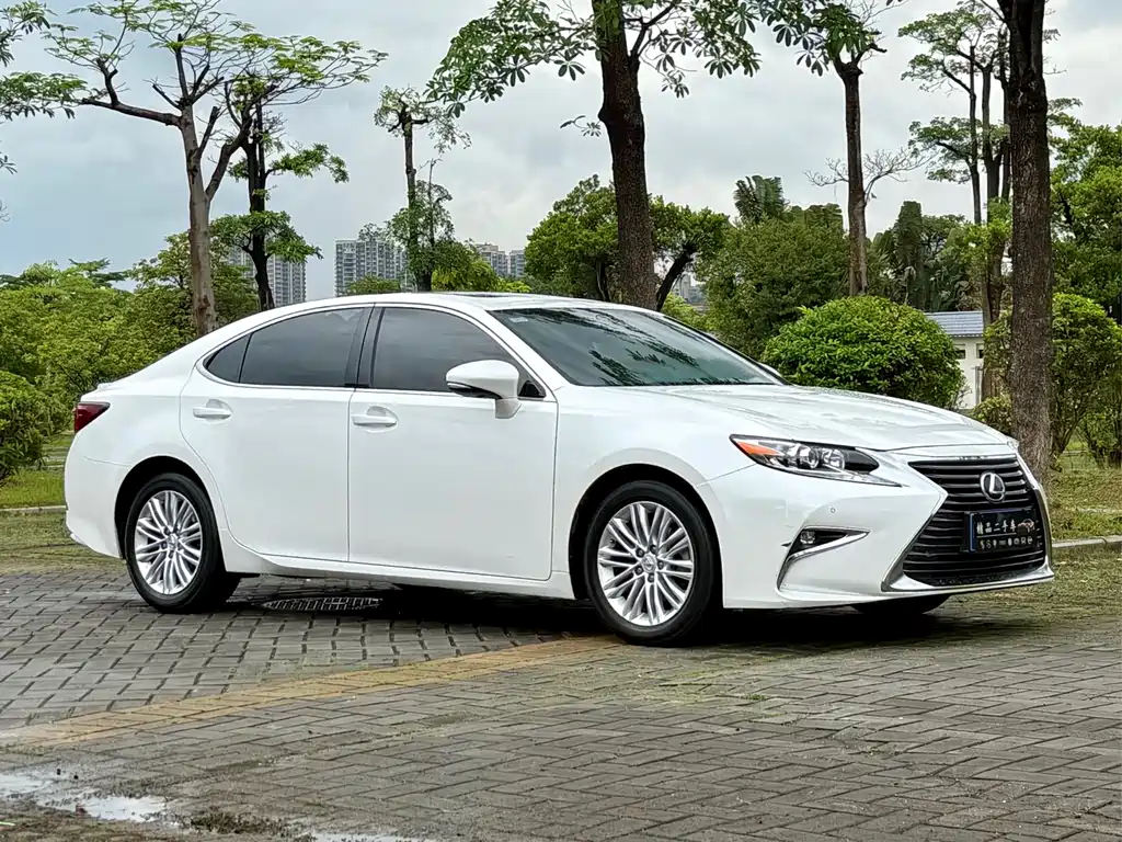 Lexus ES 2015 200 Elite