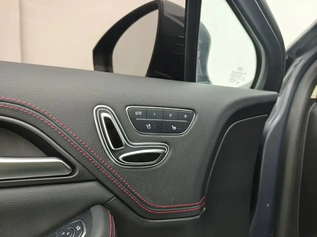 BYD Tang New Energy — миниатюра 18