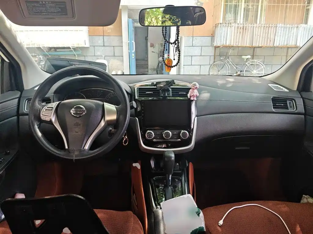 Nissan Tiida — миниатюра 10