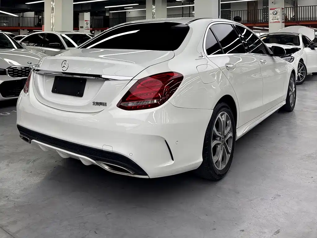 Mercedes-Benz C-Class — миниатюра 8