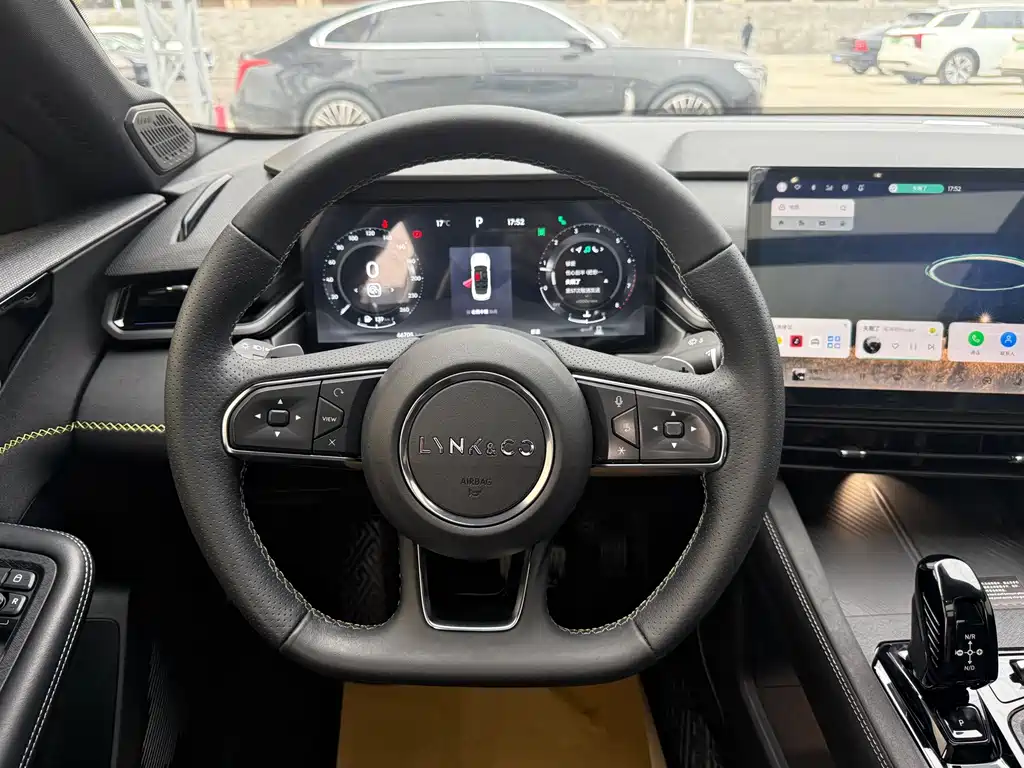 Lynk & Co 03 — миниатюра 11