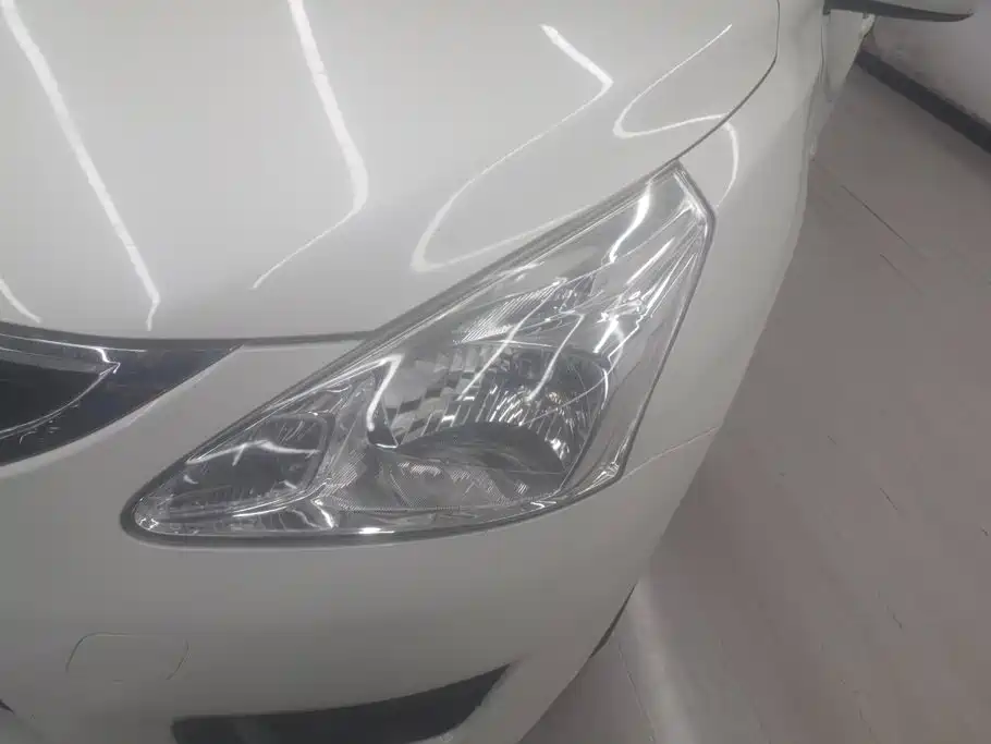 Nissan Tiida 2011 1.6L CVT Comfort