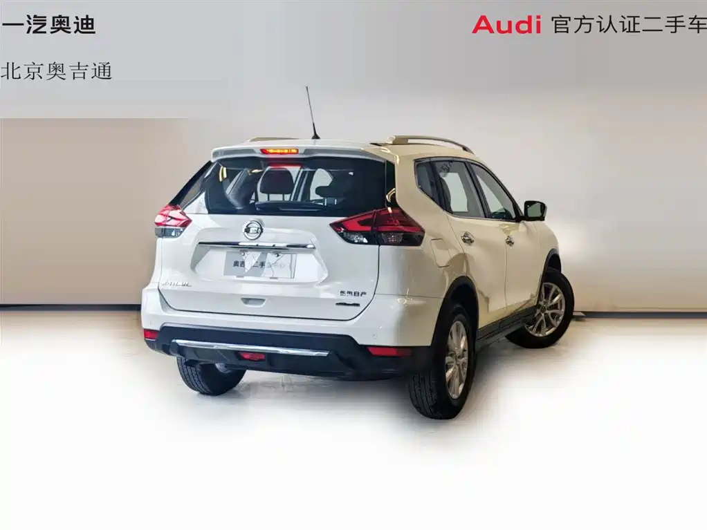 Nissan X-Trail — миниатюра 5