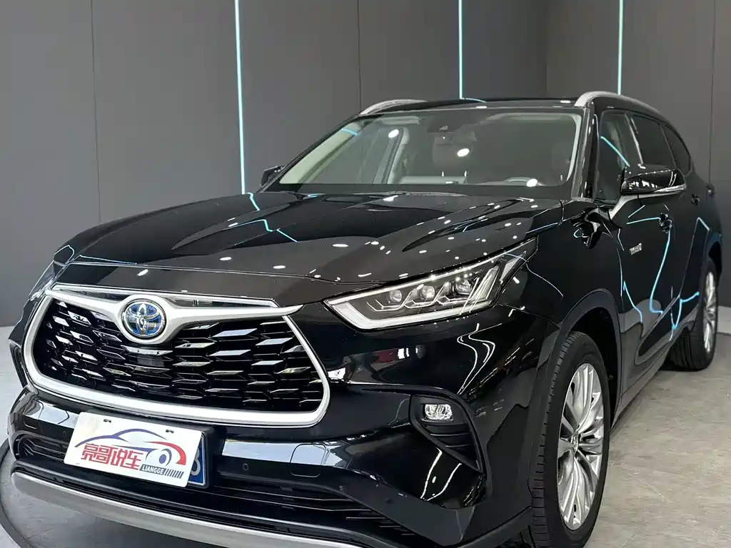 Toyota Highlander 2021