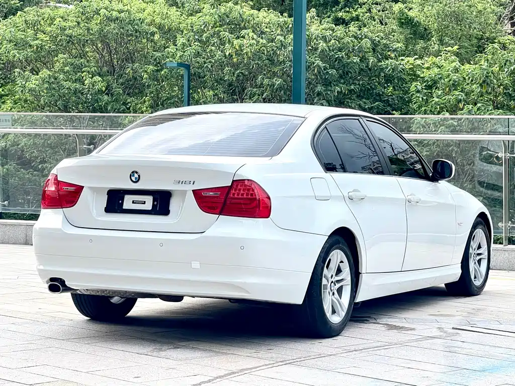 BMW 3 Series — миниатюра 4