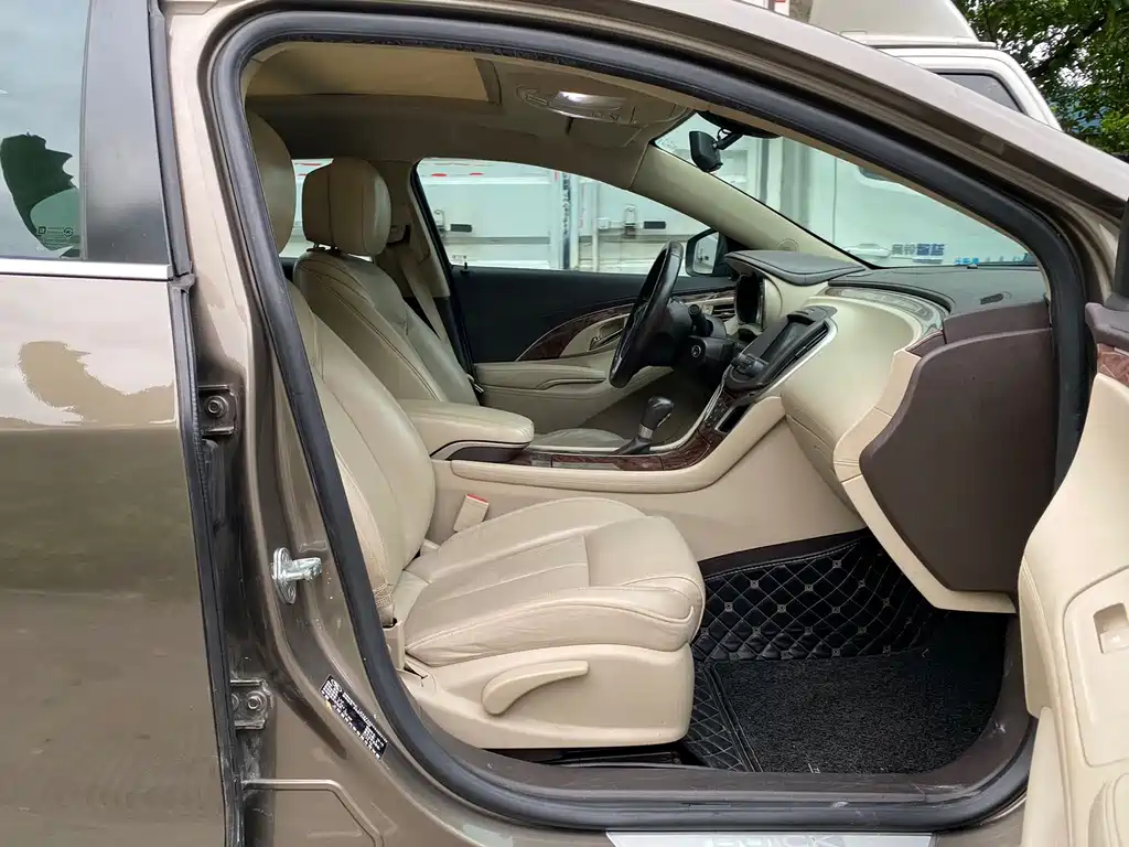 Buick LaCrosse — миниатюра 12