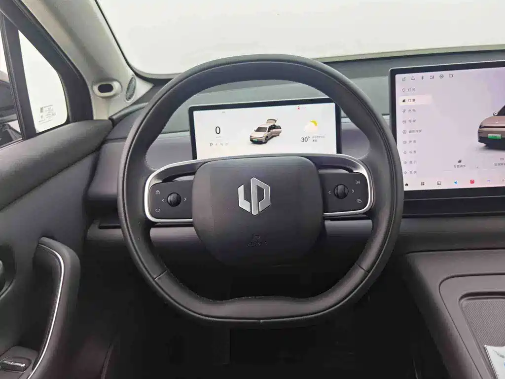 Leapmotor Leapmotor C10 — миниатюра 4