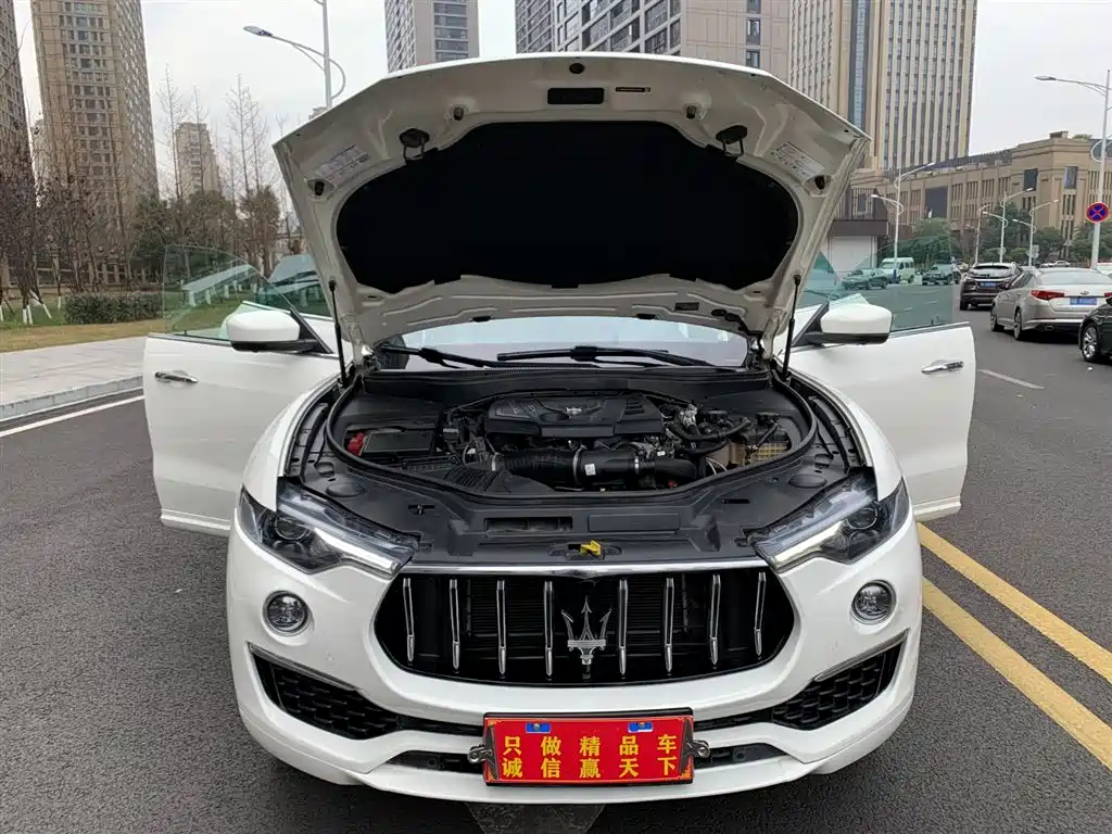 MASERATI LEVANTE