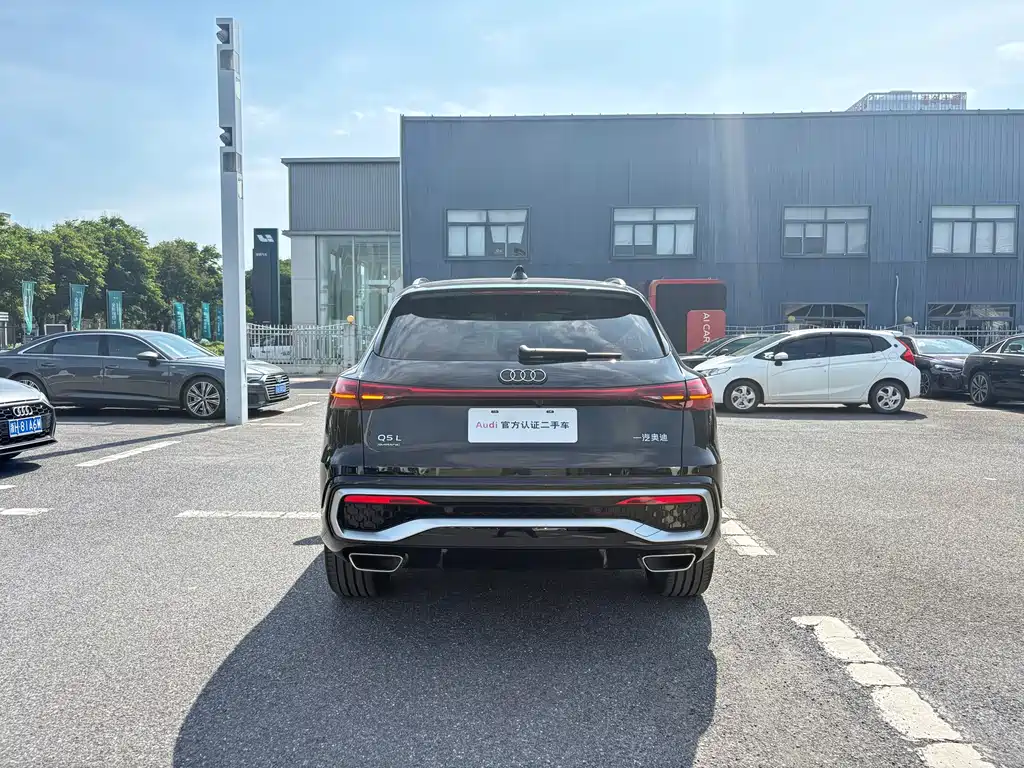 Audi Q5L — миниатюра 6