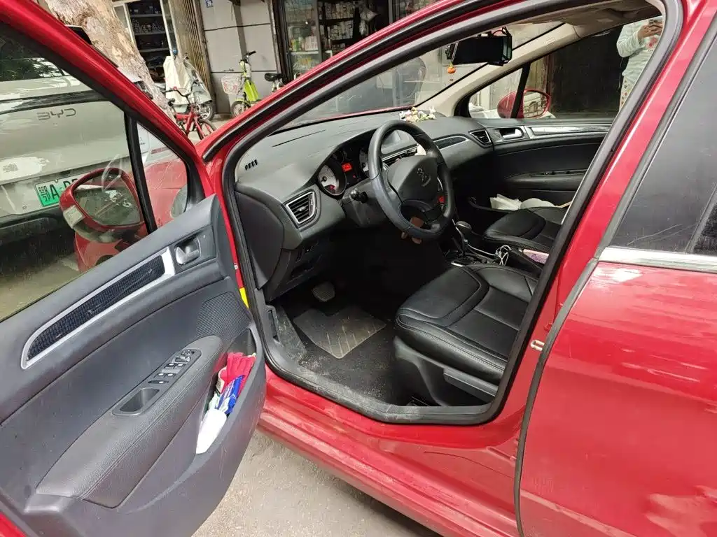 Peugeot 308 — миниатюра 17
