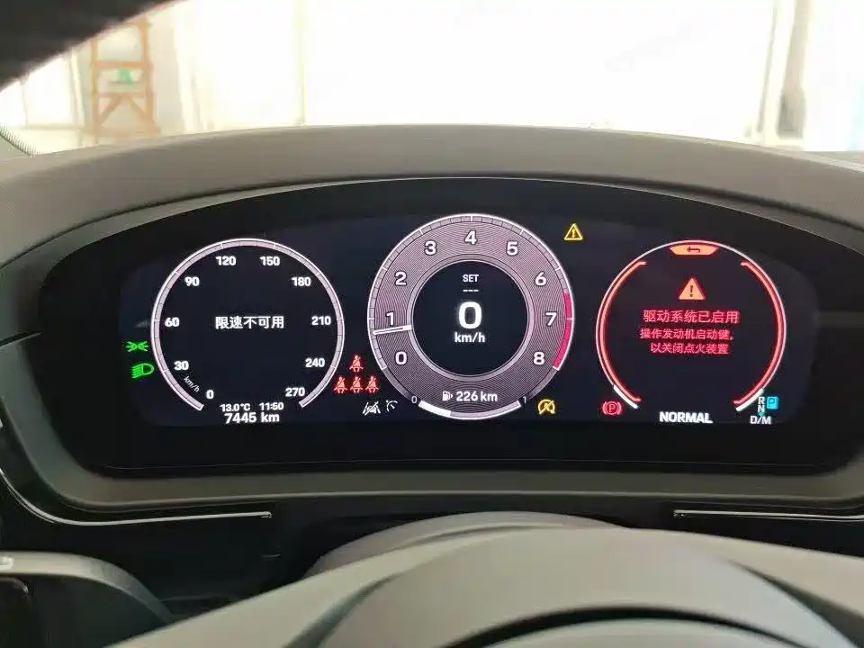 Porsche Cayenne — миниатюра 5