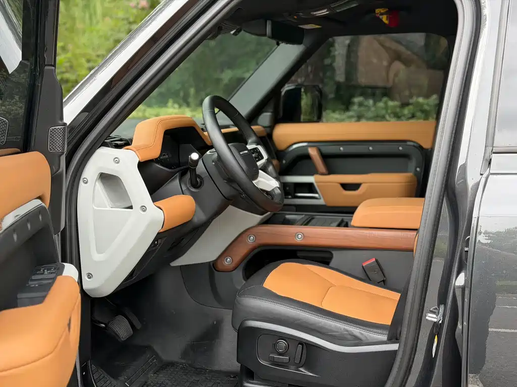 Land Rover Defender — миниатюра 9