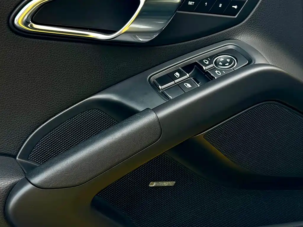 Porsche Cayman — миниатюра 16