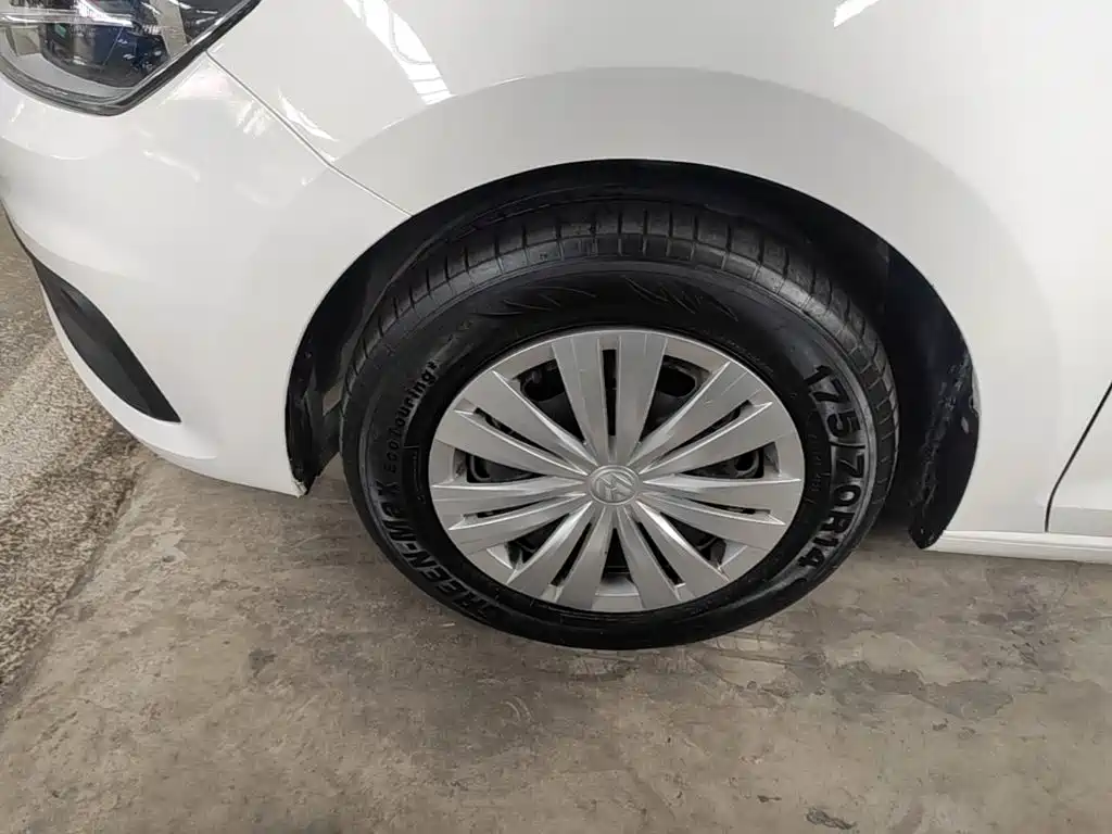 Volkswagen Santana — миниатюра 23