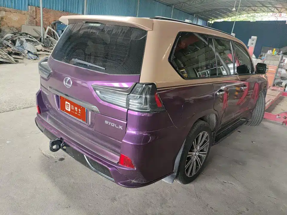 Lexus LX — миниатюра 2