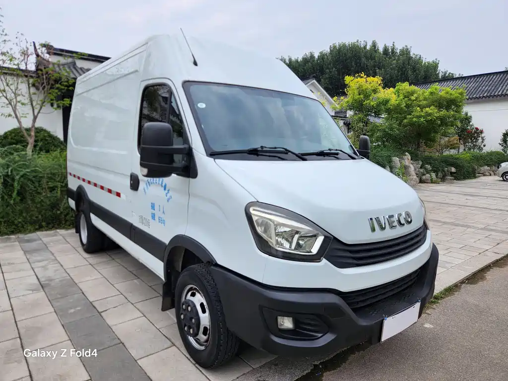 IVECO Ousheng — миниатюра 2