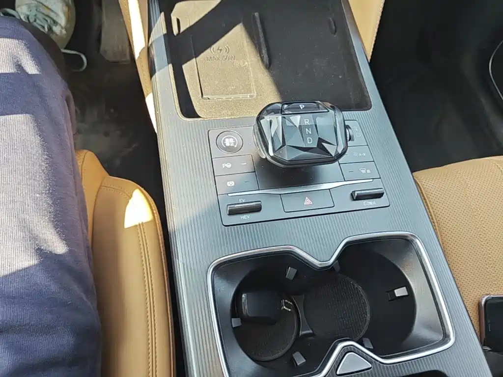 BYD L DM-i — миниатюра 14