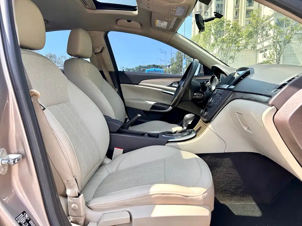 Buick Regal — миниатюра 10